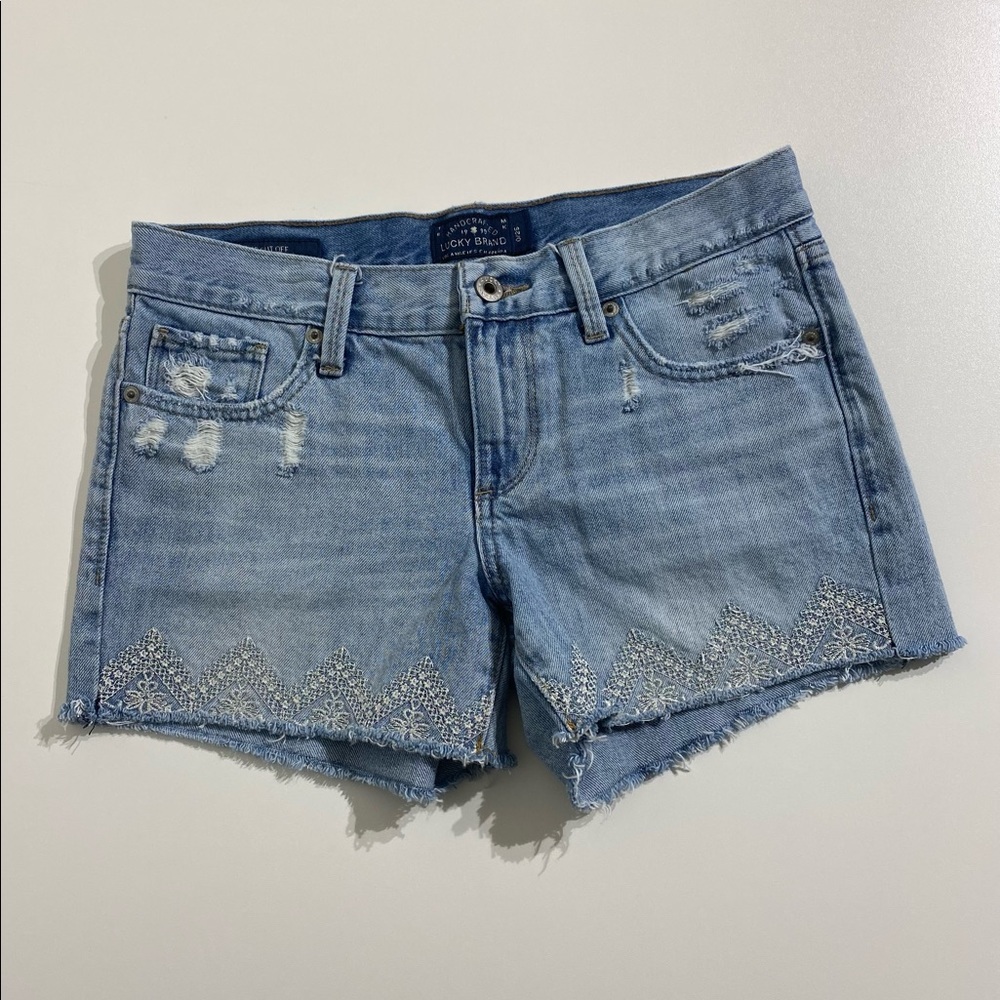 Lucky Brand The Cut Off Denim Shorts embroidered details/Distressed Size 0/25